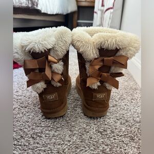 UGG Girls Chestnut Bailey Bows